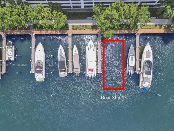 7930 East Dr , Unit 1806, North Bay Village, FL 33141