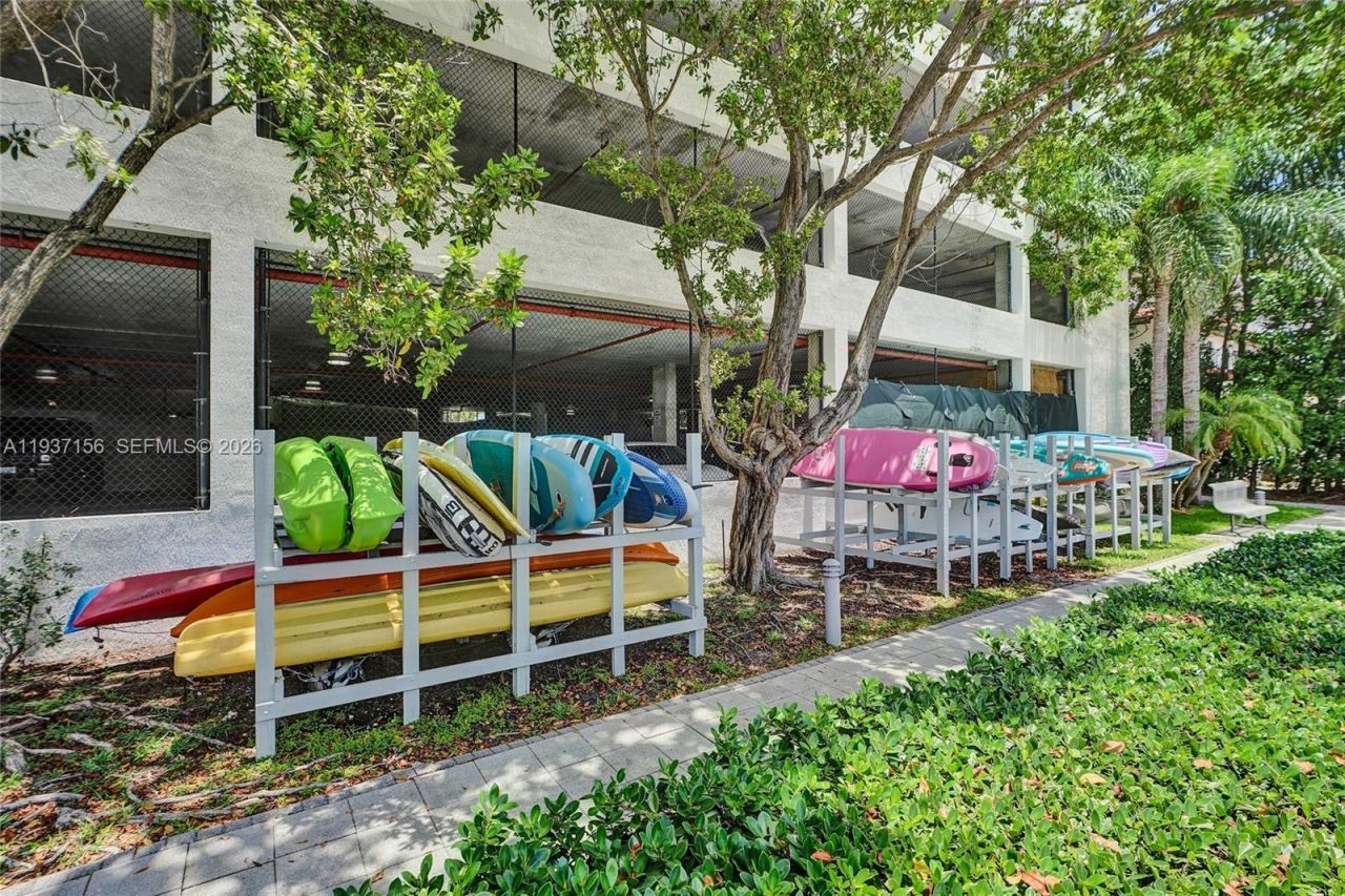 7930 East Dr , Unit 1806, North Bay Village, FL 33141 Photo