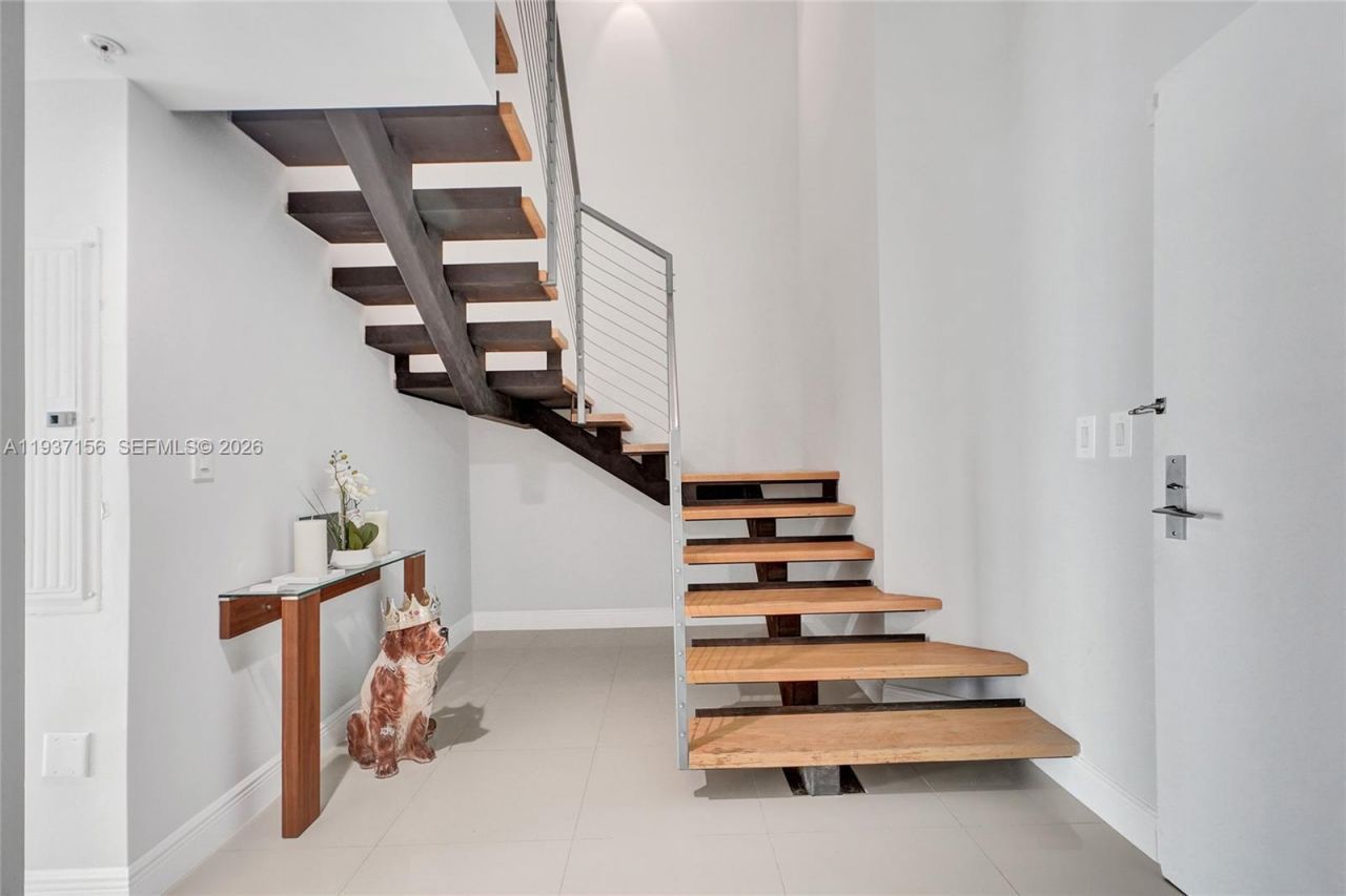 7930 East Dr , Unit 1806, North Bay Village, FL 33141 Photo