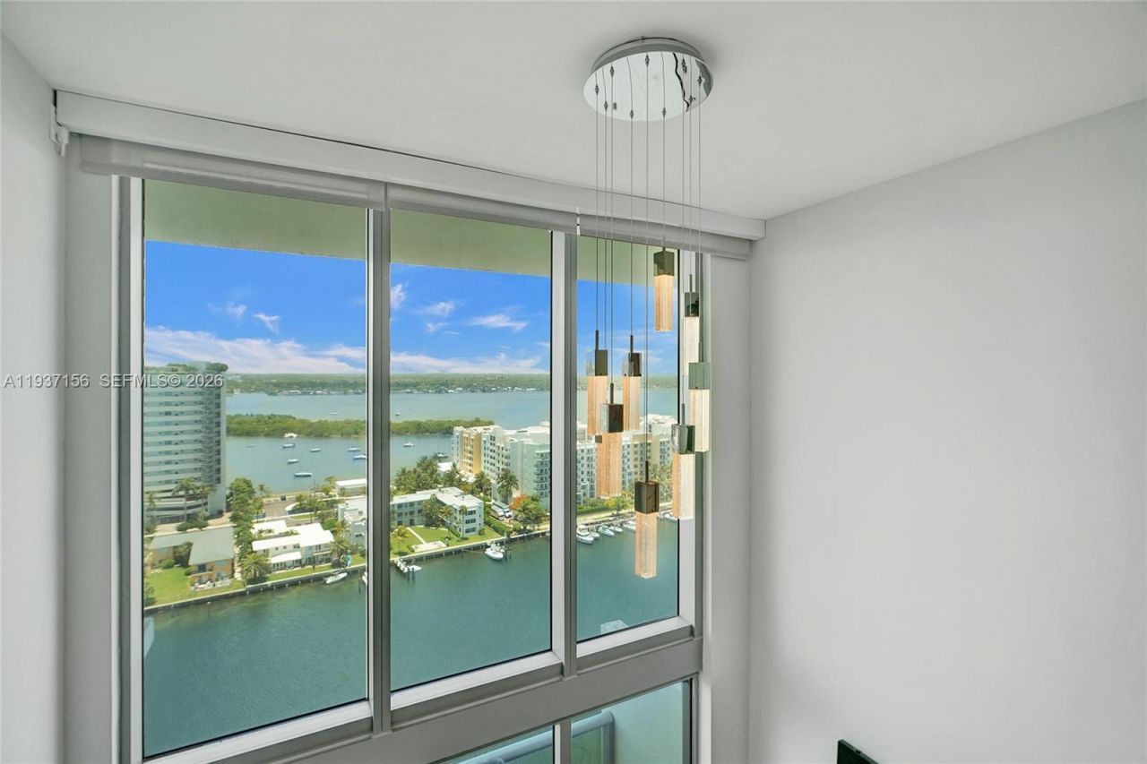 7930 East Dr , Unit 1806, North Bay Village, FL 33141 Photo