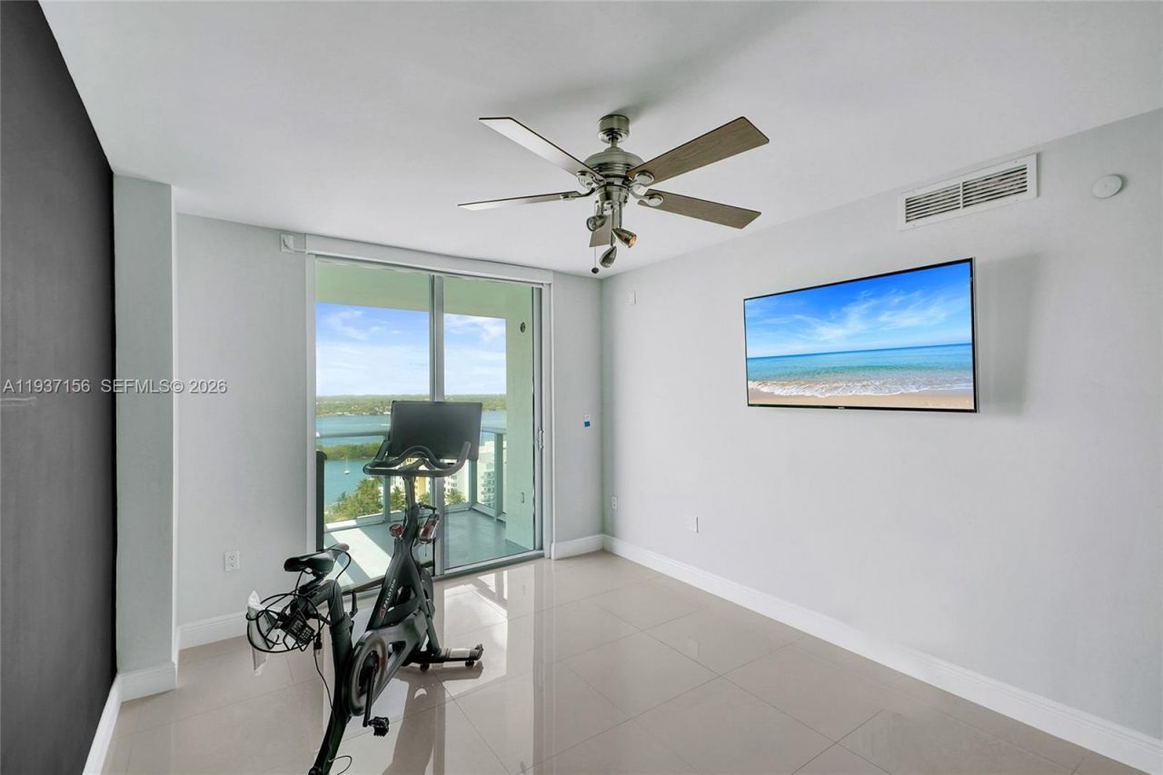 7930 East Dr , Unit 1806, North Bay Village, FL 33141 Photo