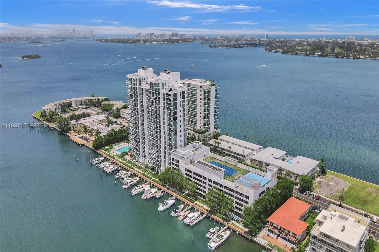 7930 East Dr , Unit 1806, North Bay Village, FL 33141 Photo