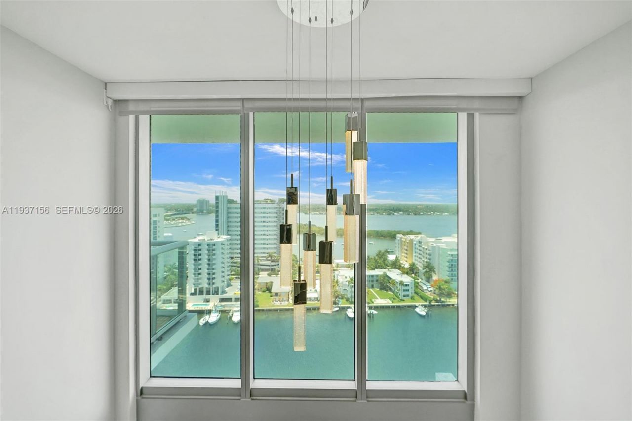 7930 East Dr , Unit 1806, North Bay Village, FL 33141 Photo