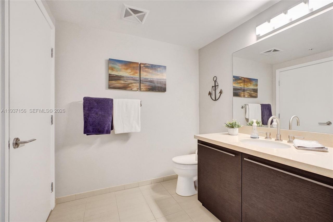 7930 East Dr , Unit 1806, North Bay Village, FL 33141 Photo