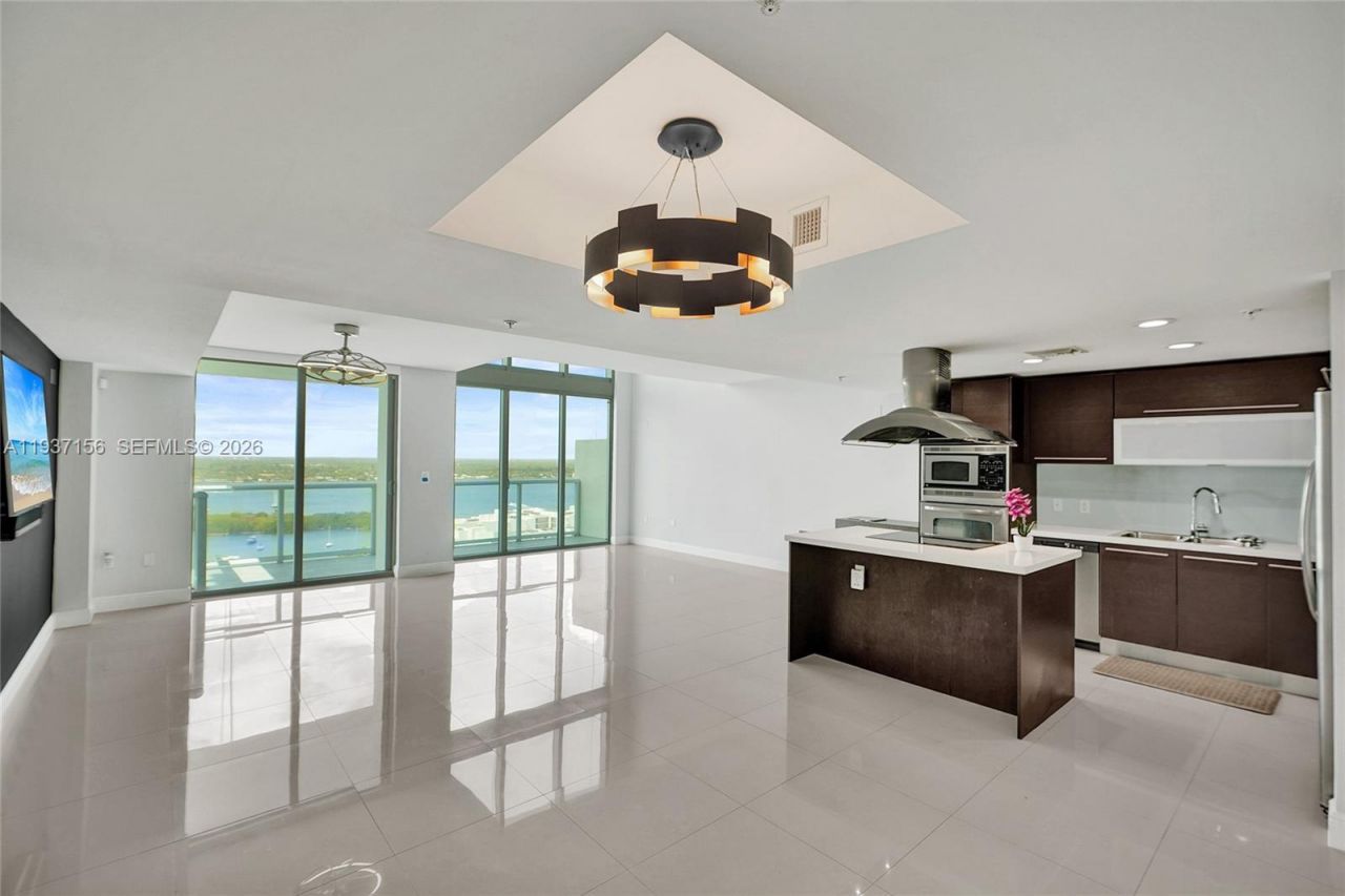 7930 East Dr , Unit 1806, North Bay Village, FL 33141 Photo