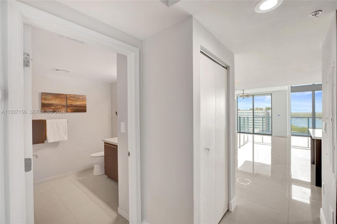 7930 East Dr, Unit 1806, North Bay Village, FL 33141 Photo