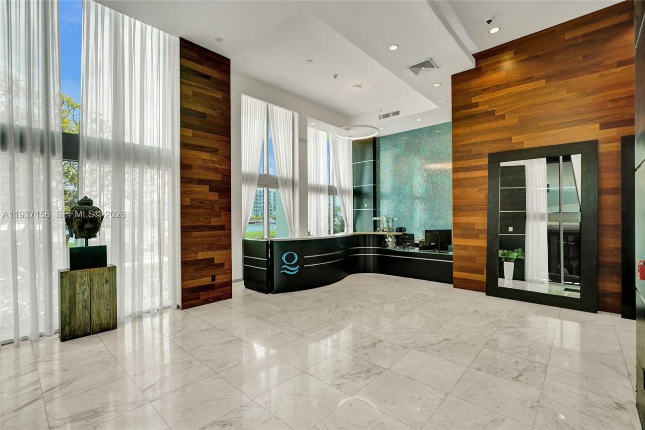 7930 East Dr , Unit 1806, North Bay Village, FL 33141 Photo