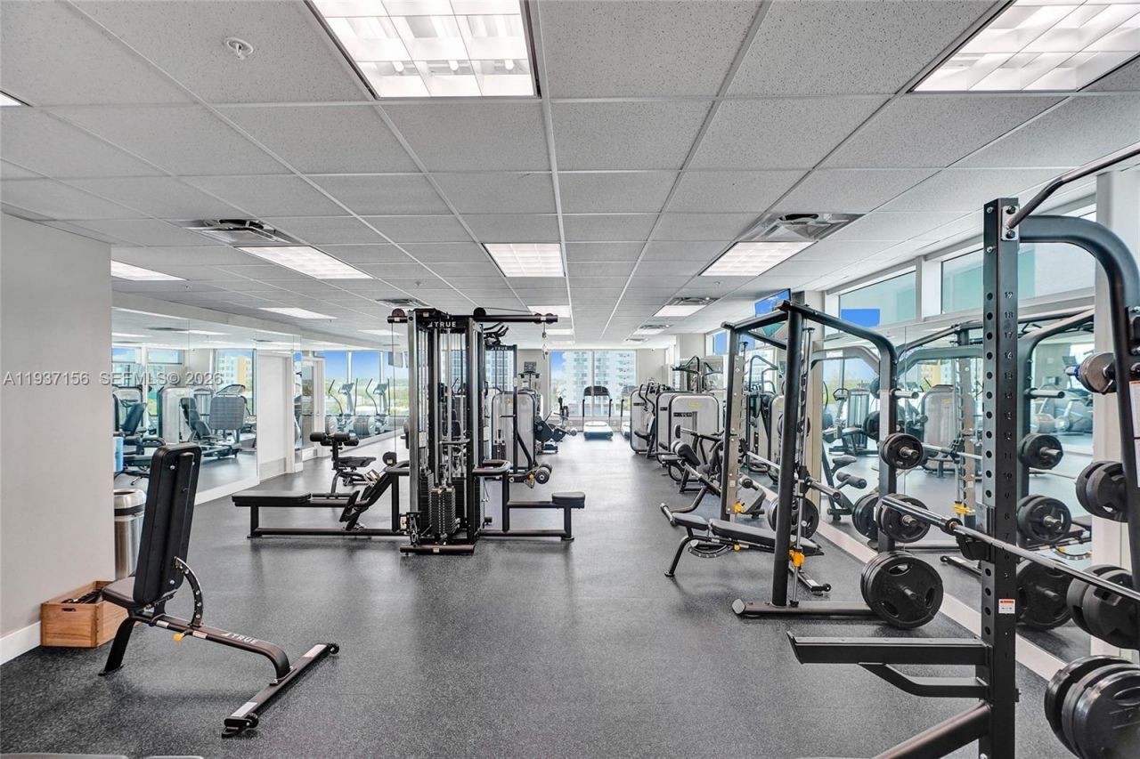 7930 East Dr , Unit 1806, North Bay Village, FL 33141 Photo