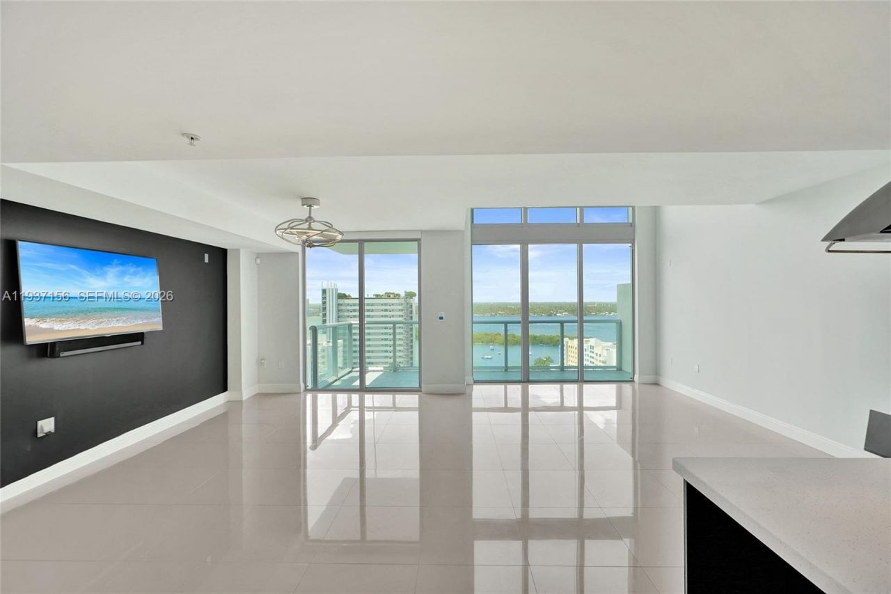 7930 East Dr , Unit 1806, North Bay Village, FL 33141 Photo