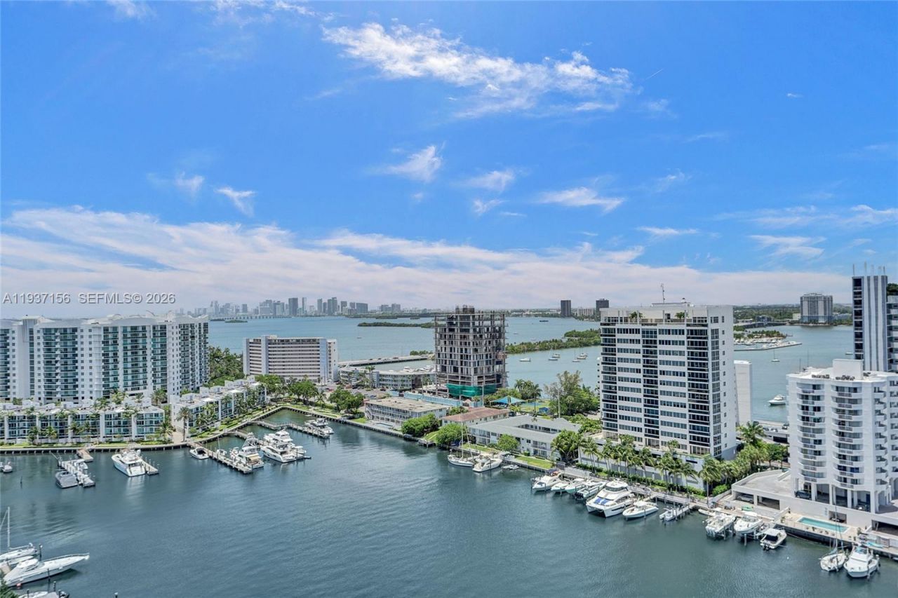 7930 East Dr , Unit 1806, North Bay Village, FL 33141 Photo