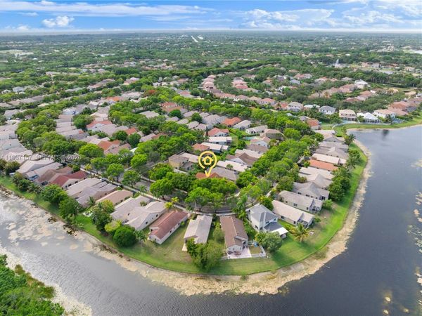 4361 Mahogany Ridge Dr , Weston, FL 33331