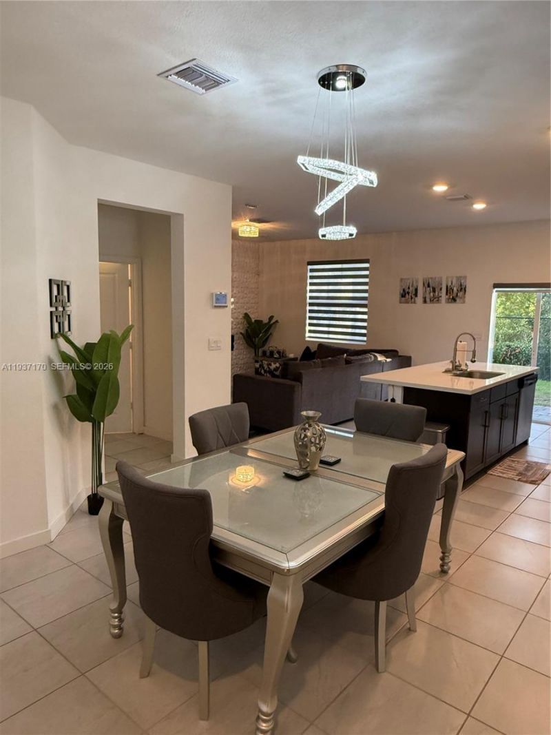 818 SE 19th St, Unit 818, Homestead, FL 33034 Photo