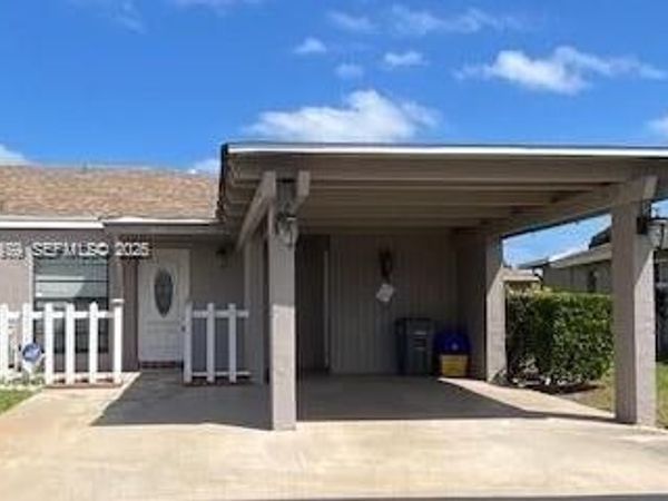 6720 Moonlit Dr, Delray Beach, FL 33446