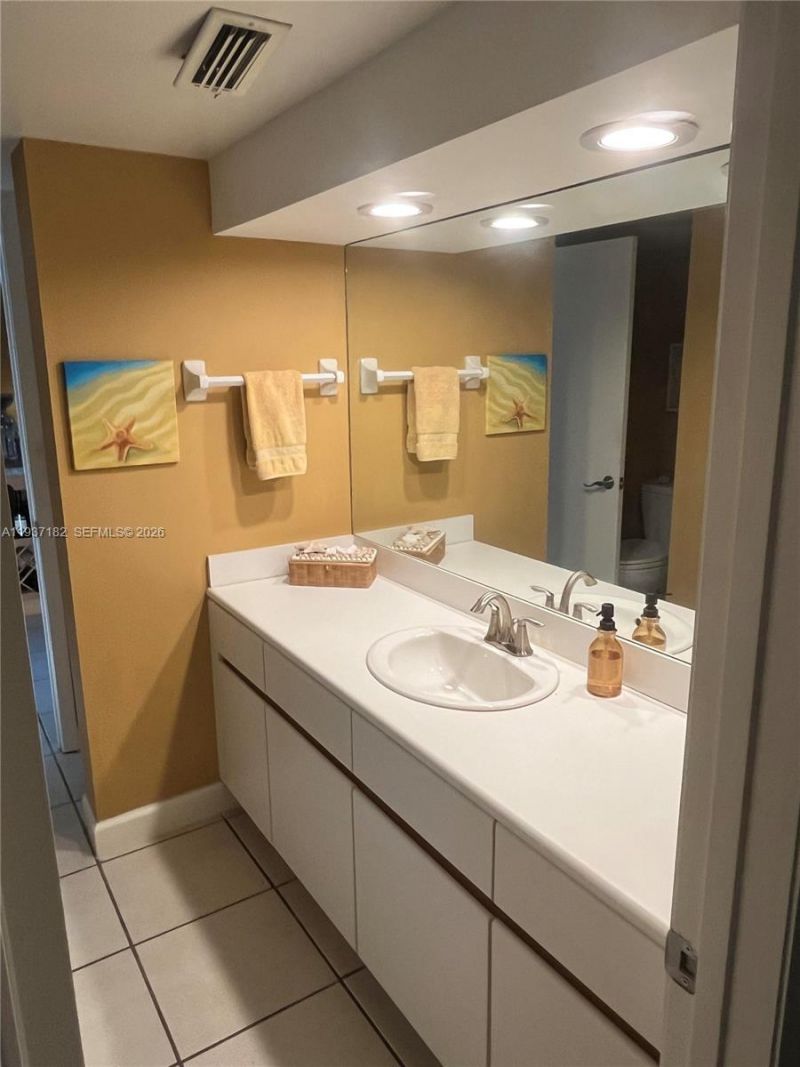 202 Sanctuary Dr, Key Largo, FL 33037 Photo