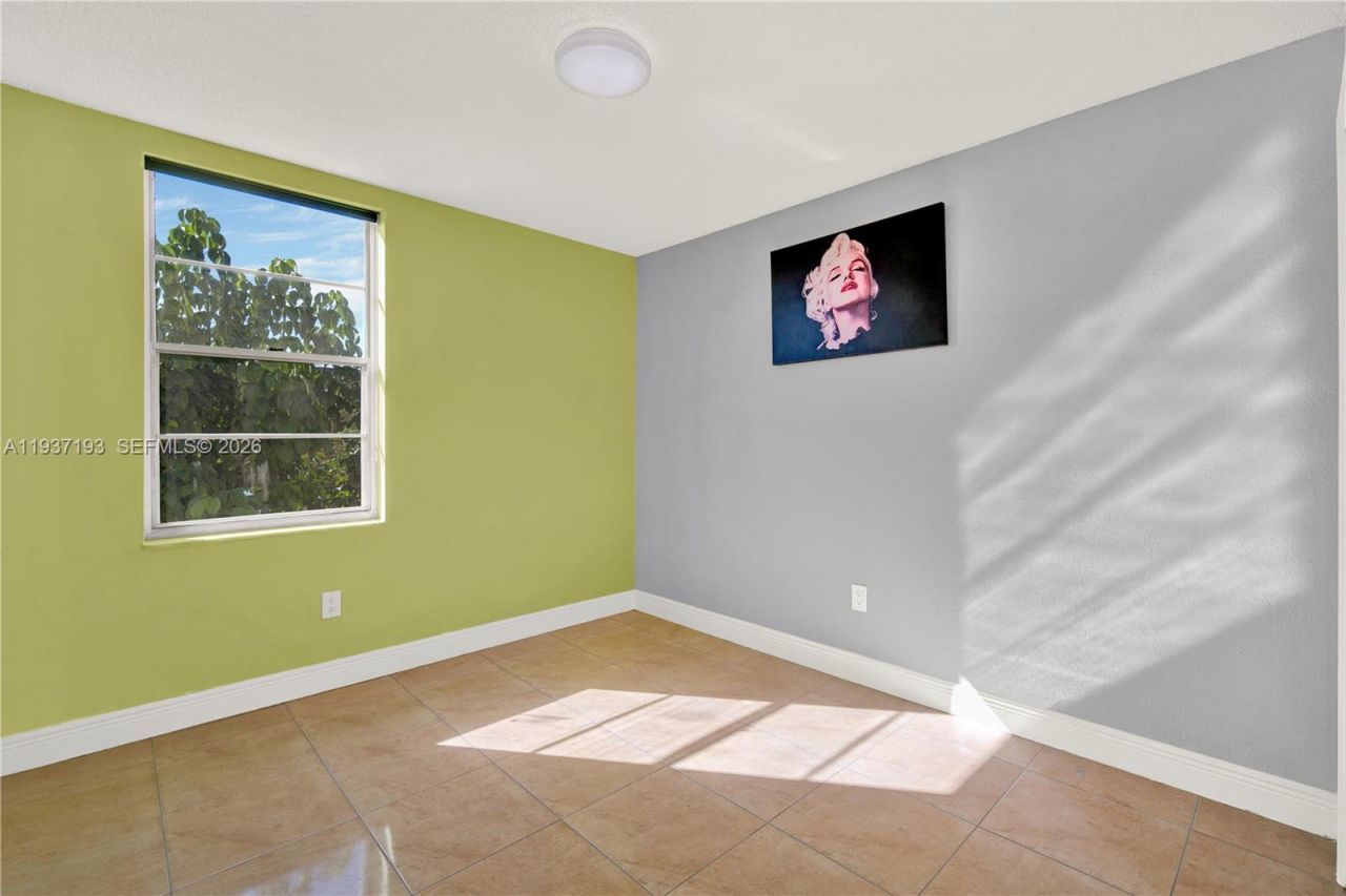 5665 W 20th Ave, Unit 415, Hialeah, FL 33012 Photo