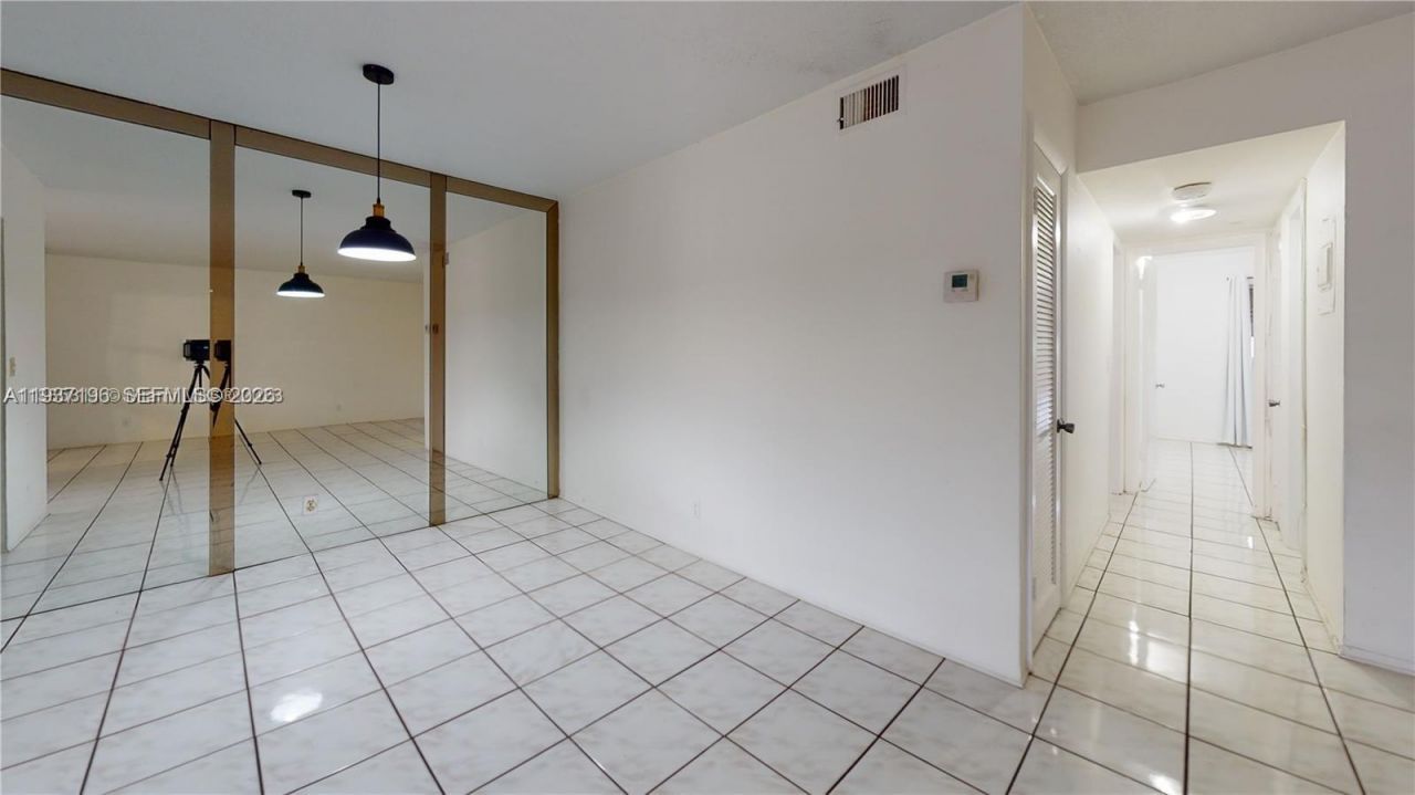 580 Egret Dr, Unit 302, Hallandale Beach, FL 33009 Photo