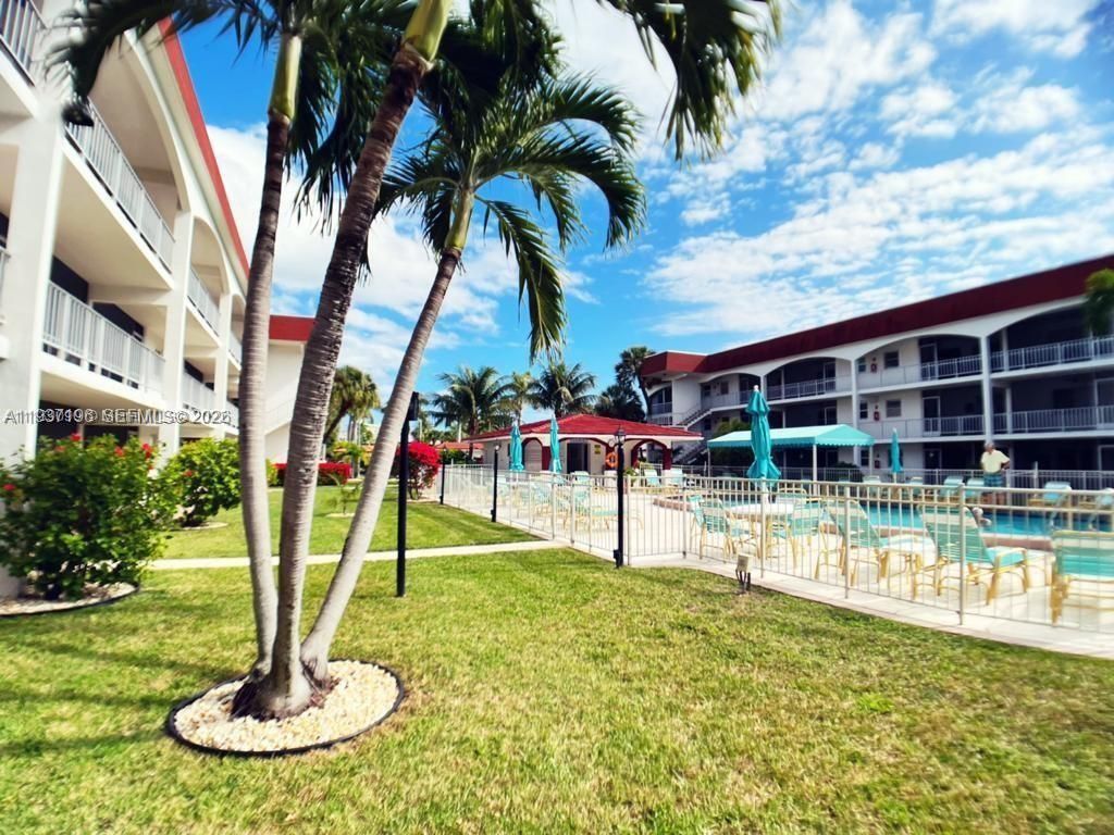 580 Egret Dr, Unit 302, Hallandale Beach, FL 33009 Photo