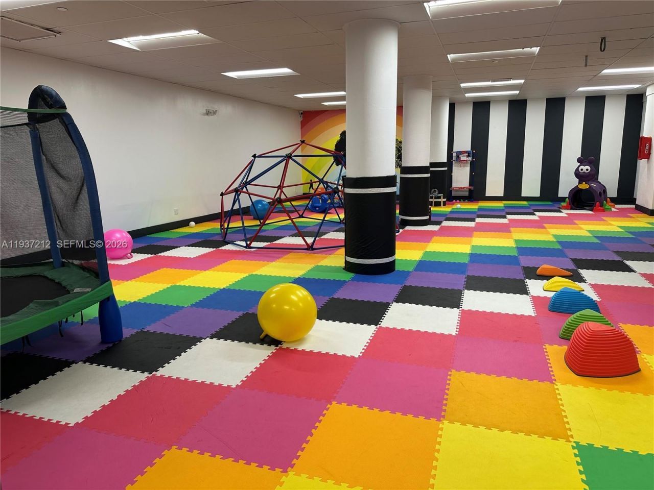 900 Bay Dr, Unit 413, Miami Beach, FL 33141 Photo