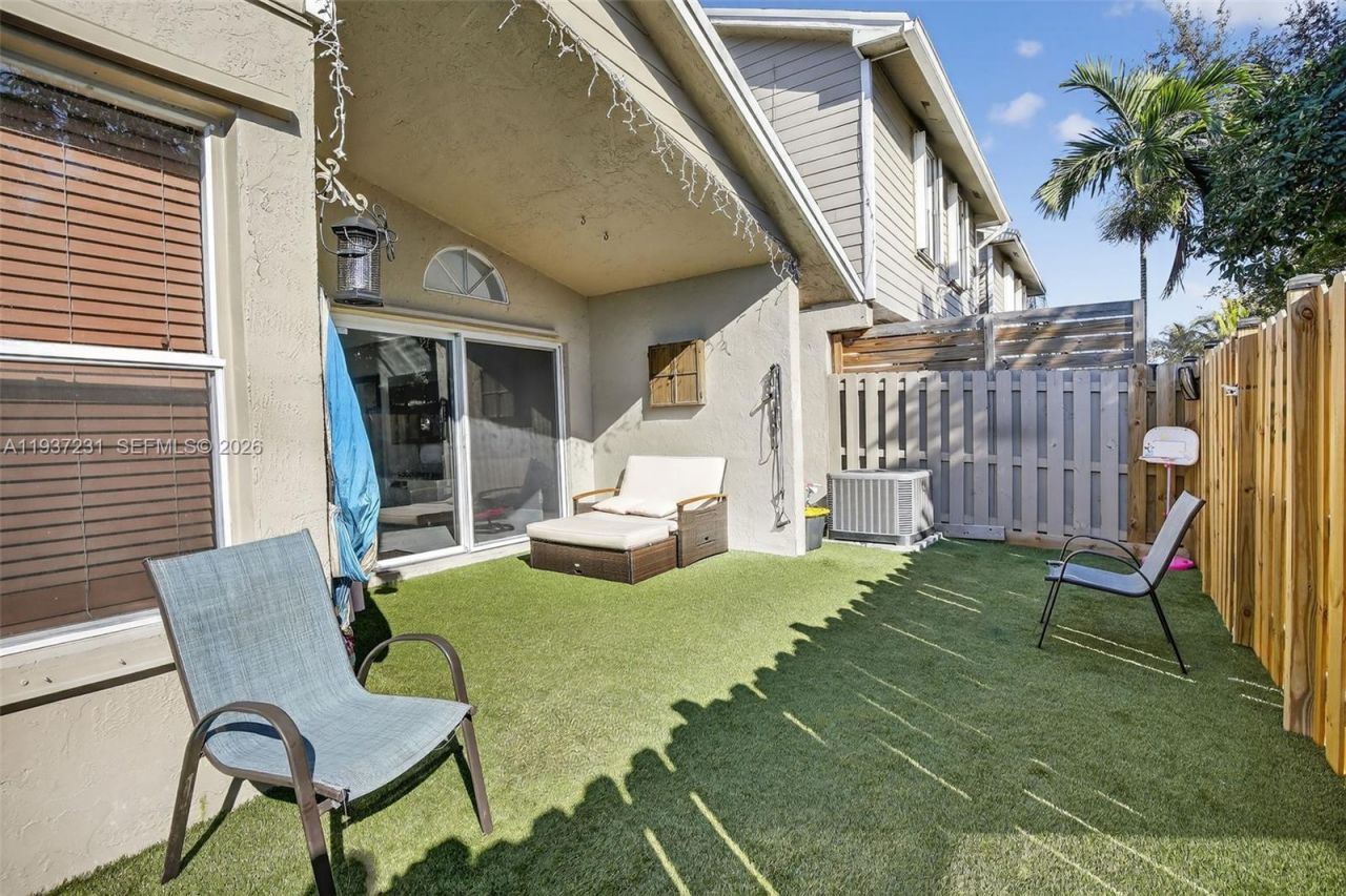 12168 NW 36th Pl, Unit 12168, Sunrise, FL 33323 Photo