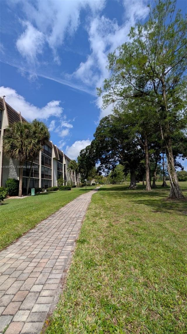 6080 NW 44th St , Unit 305, Lauderhill, FL 33319 Photo