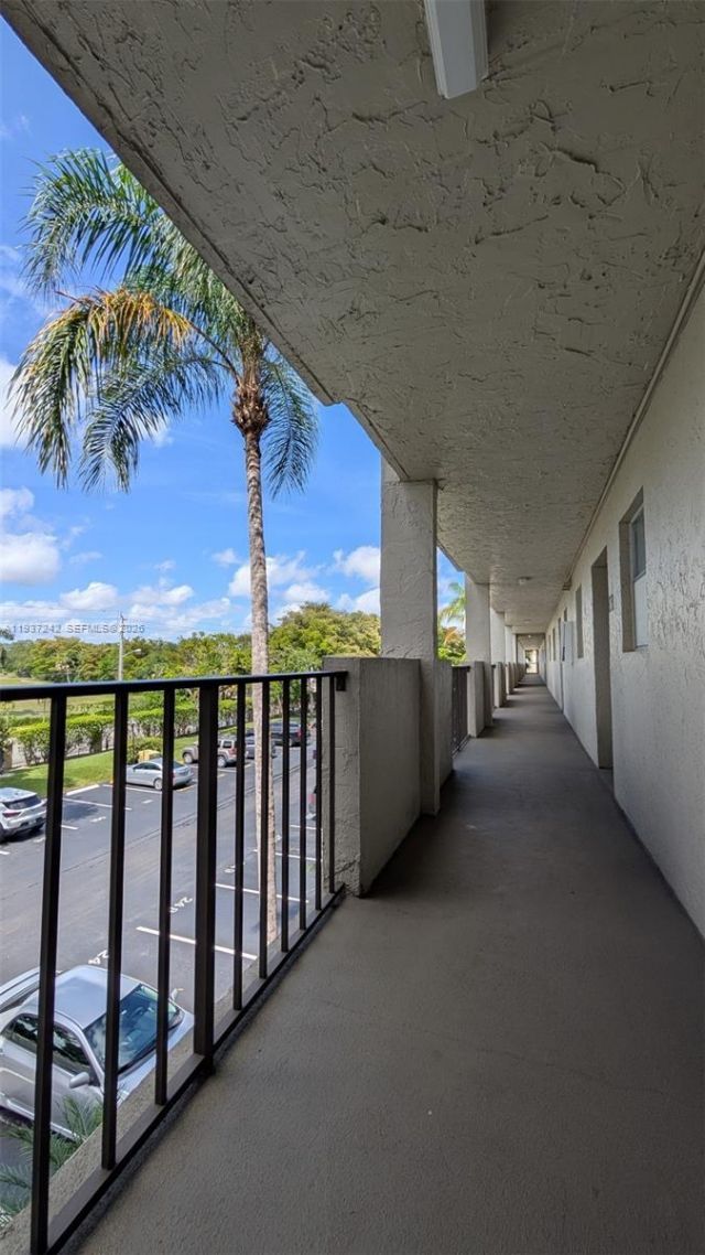 6080 NW 44th St , Unit 305, Lauderhill, FL 33319 Photo