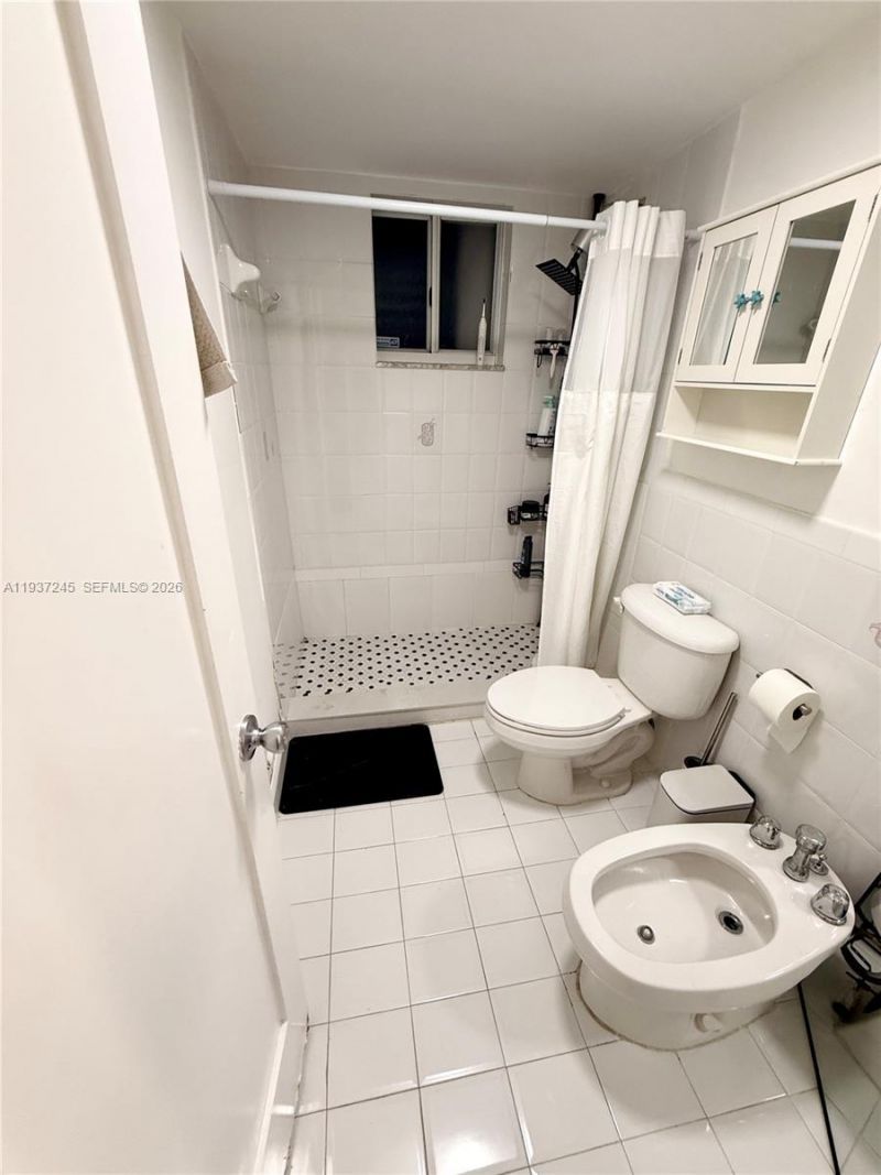 3262 W 70th St, Unit 101, Hialeah, FL 33018 Photo