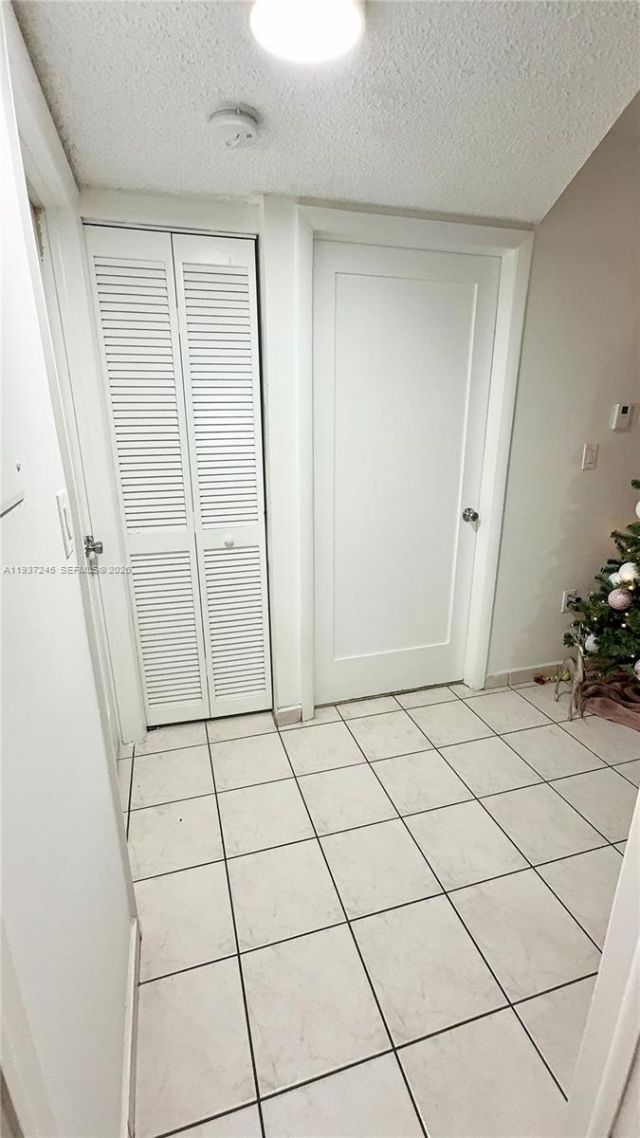 3262 W 70th St, Unit 101, Hialeah, FL 33018 Photo