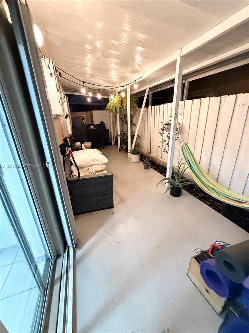 3262 W 70th St, Unit 101, Hialeah, FL 33018 Photo