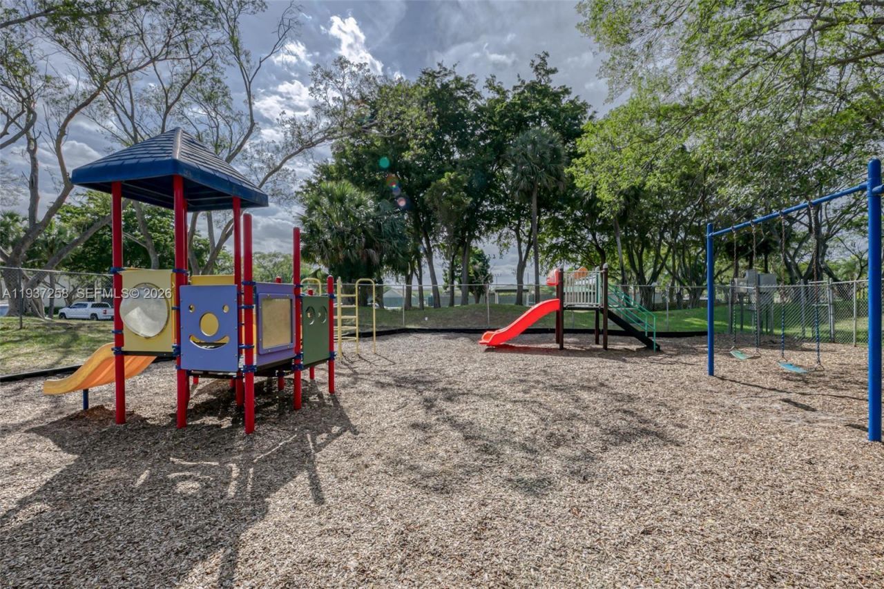 2215 Cypress Island Dr, Unit 608, Pompano Beach, FL 33069 Photo