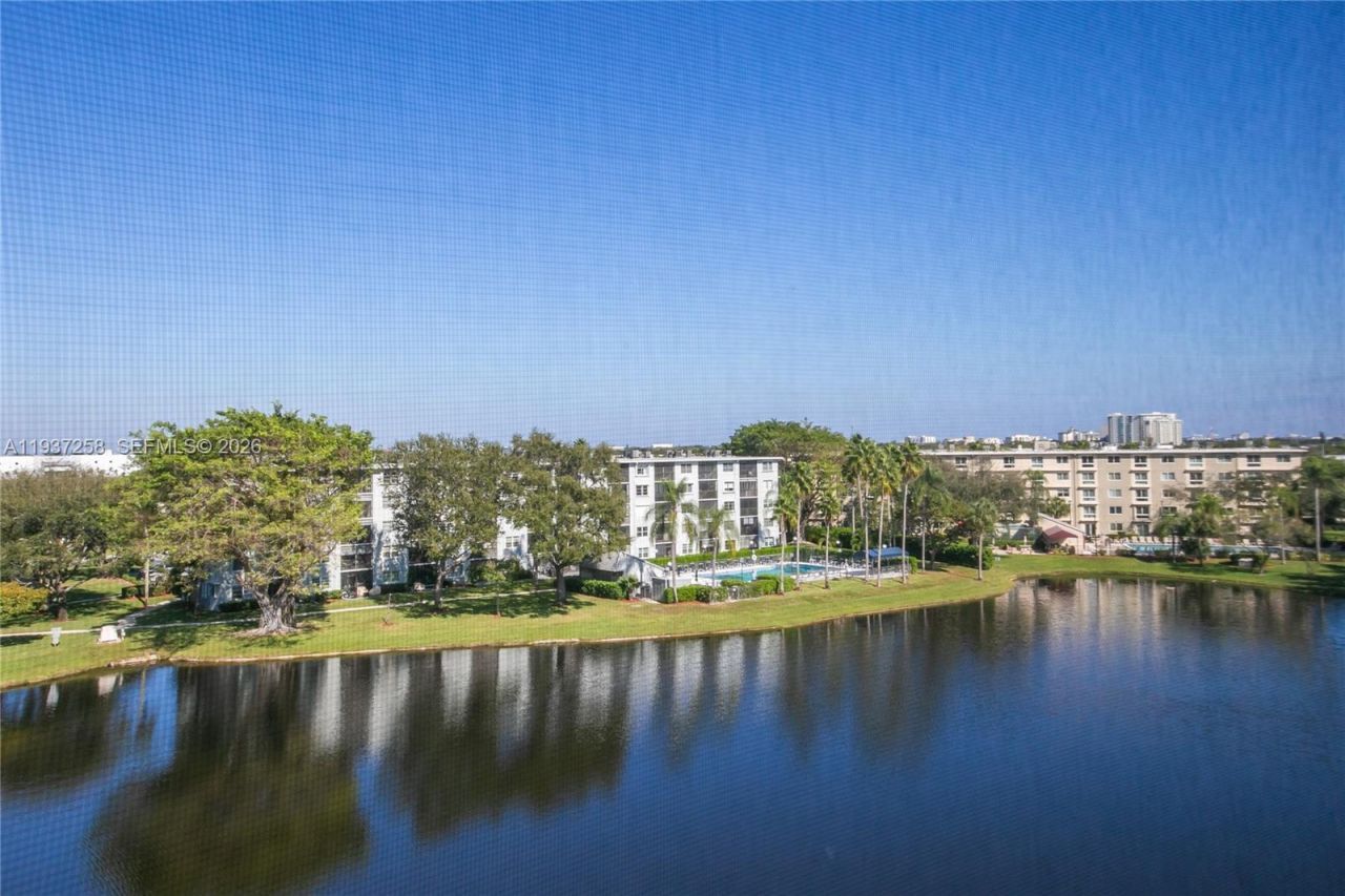 2215 Cypress Island Dr, Unit 608, Pompano Beach, FL 33069 Photo
