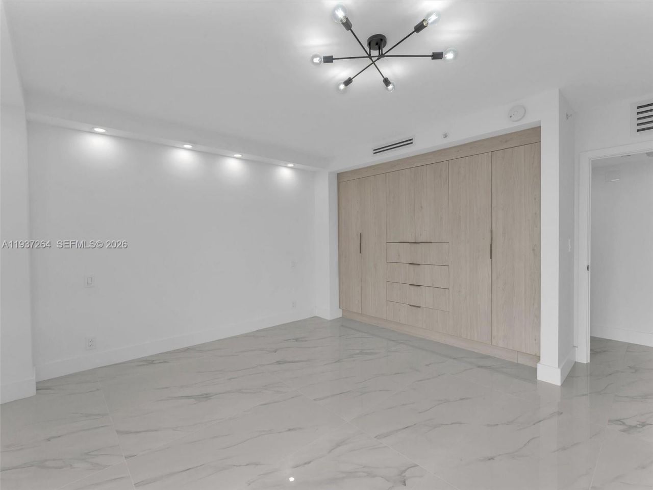 19707 Turnberry Way , Unit 25D, Aventura, FL 33180 Photo