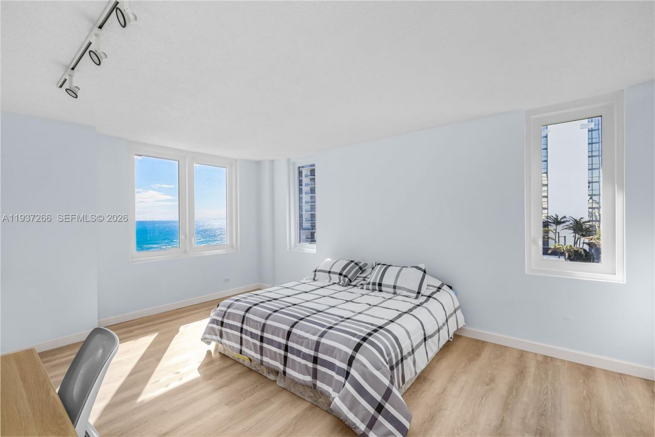 2301 Collins Ave , Unit 1038/1039, Miami Beach, FL 33139 Photo