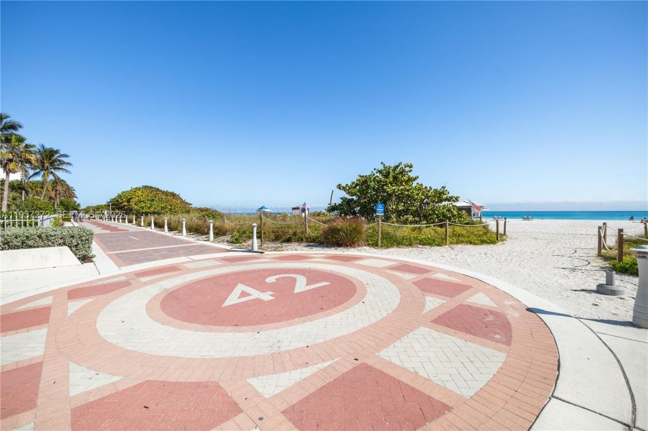 4130 Collins Ave, Unit 703, Miami Beach, FL 33140 Photo