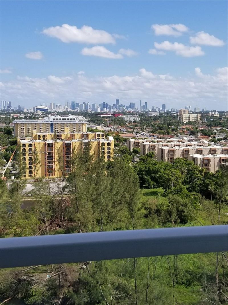 5085 NW 7th St, Unit 1106, Miami, FL 33126 Photo