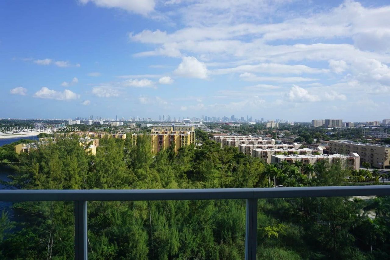 5085 NW 7th St, Unit 1106, Miami, FL 33126 Photo