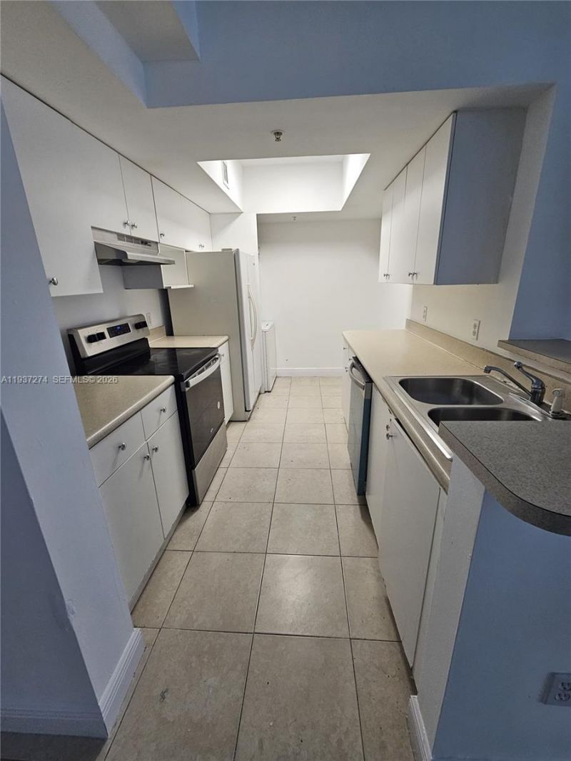 5085 NW 7th St, Unit 1106, Miami, FL 33126 Photo