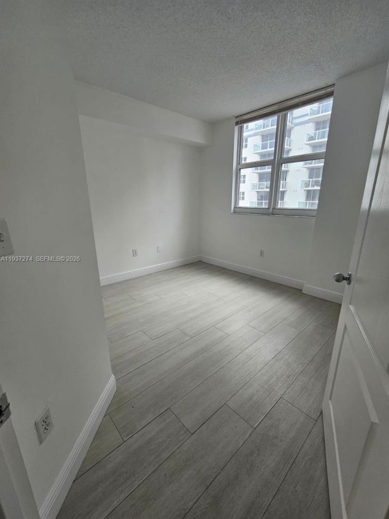 5085 NW 7th St, Unit 1106, Miami, FL 33126 Photo