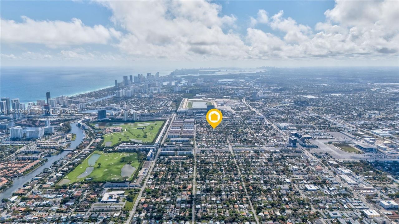 1016 NE 4th Ct, Hallandale Beach, FL 33009 Photo