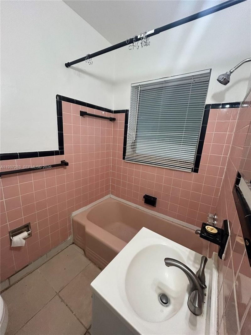 1220 NE 110th Ter, Unit B, Miami, FL 33161 Photo