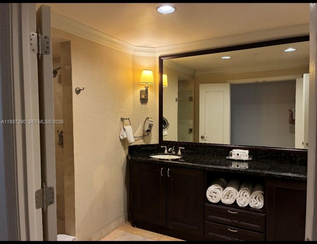 601 N Ft Lauderdale Beach Blvd , Unit 912, Fort Lauderdale, FL 33304 Photo