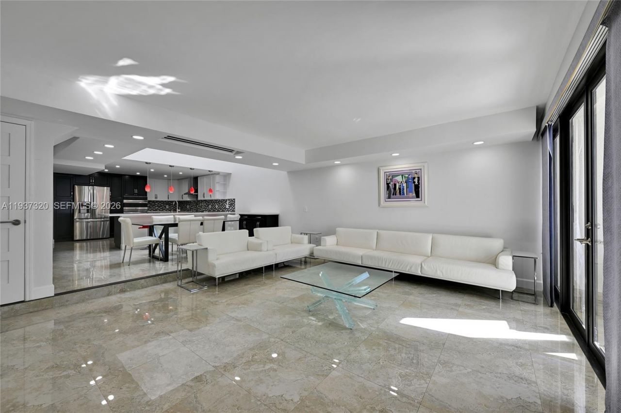 310 Poinciana Dr , Unit 802, Sunny Isles Beach, FL 33160 Photo
