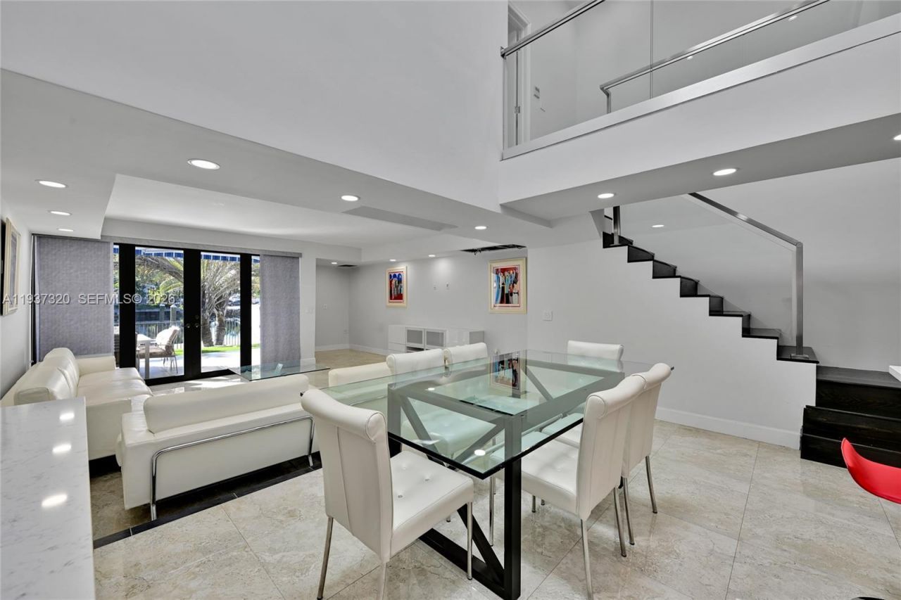 310 Poinciana Dr , Unit 802, Sunny Isles Beach, FL 33160 Photo