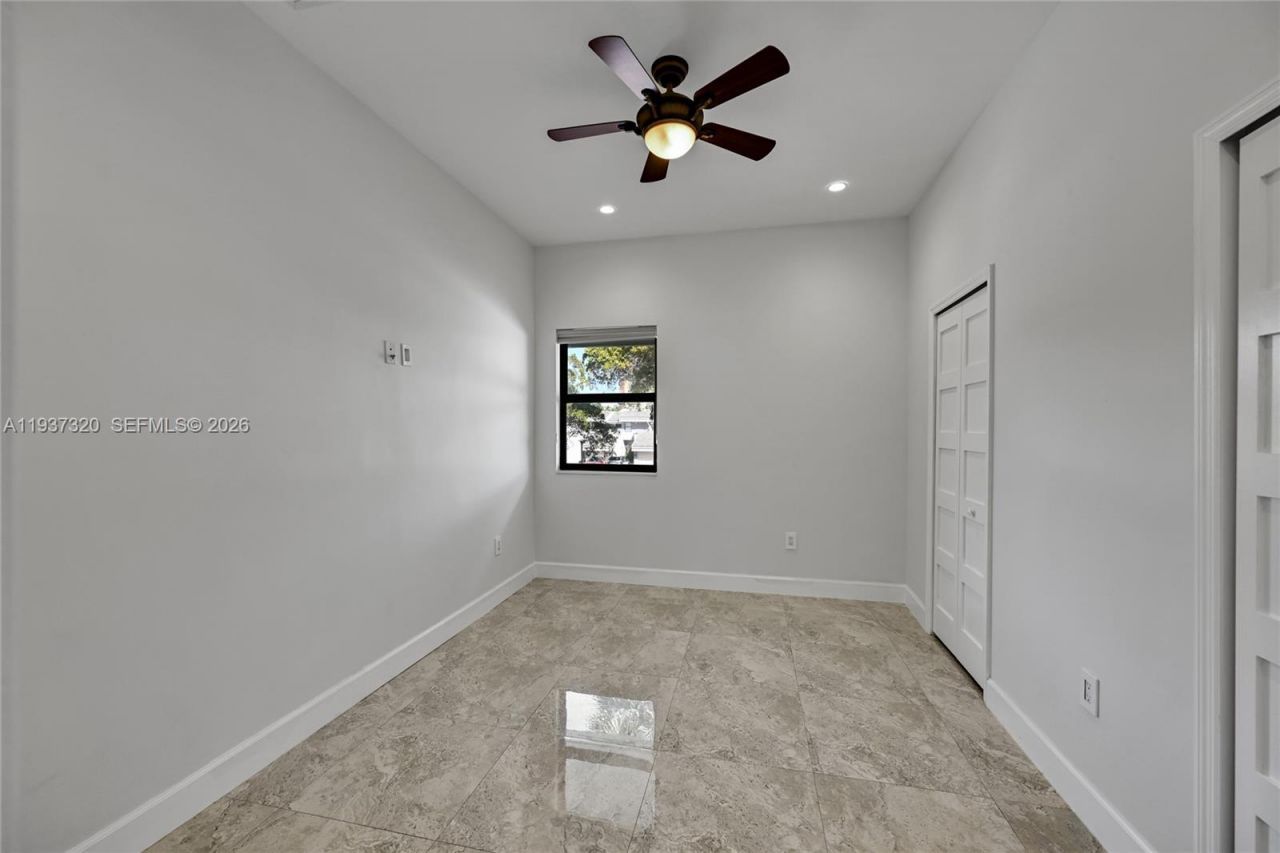 310 Poinciana Dr , Unit 802, Sunny Isles Beach, FL 33160 Photo