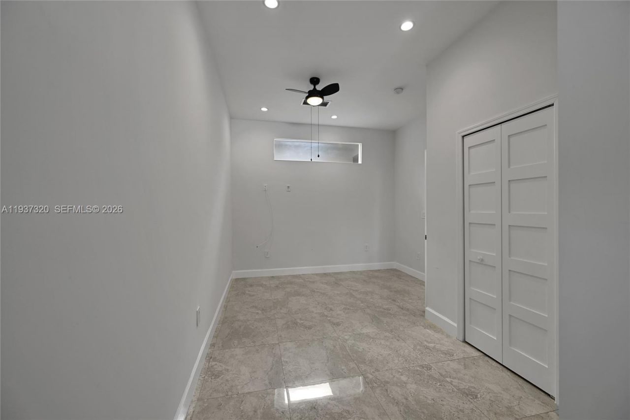 310 Poinciana Dr , Unit 802, Sunny Isles Beach, FL 33160 Photo