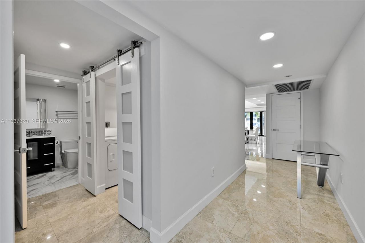 310 Poinciana Dr , Unit 802, Sunny Isles Beach, FL 33160 Photo