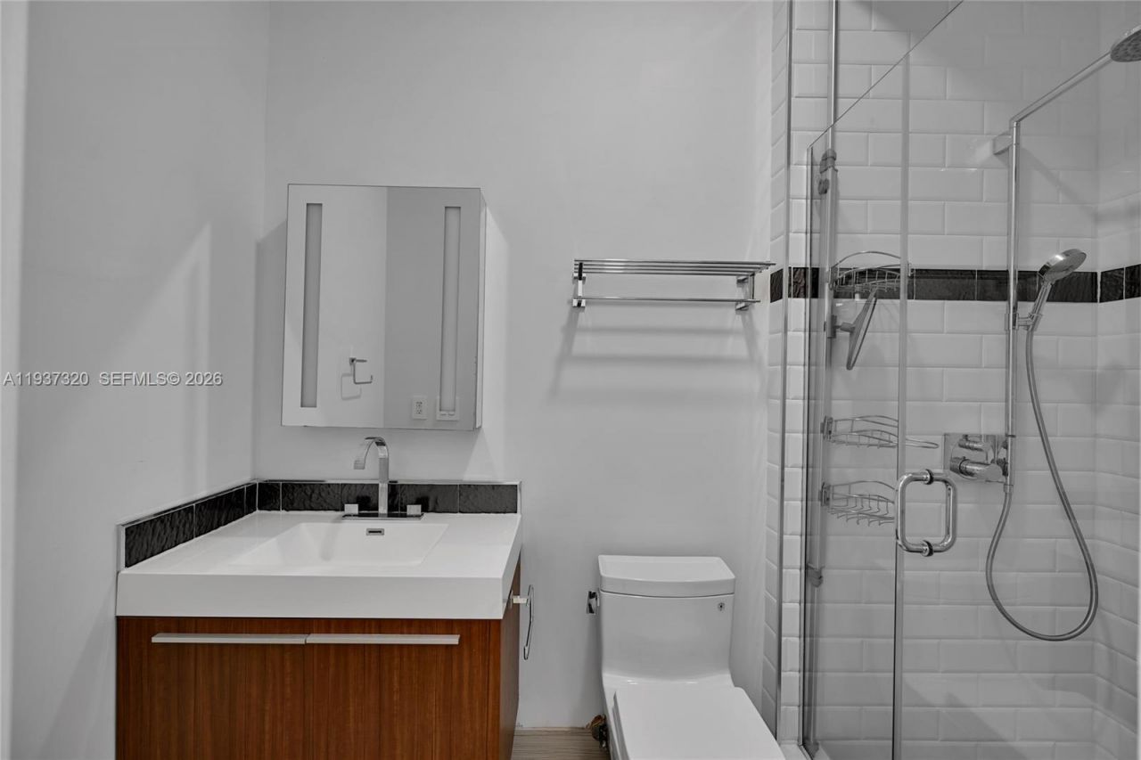 310 Poinciana Dr , Unit 802, Sunny Isles Beach, FL 33160 Photo