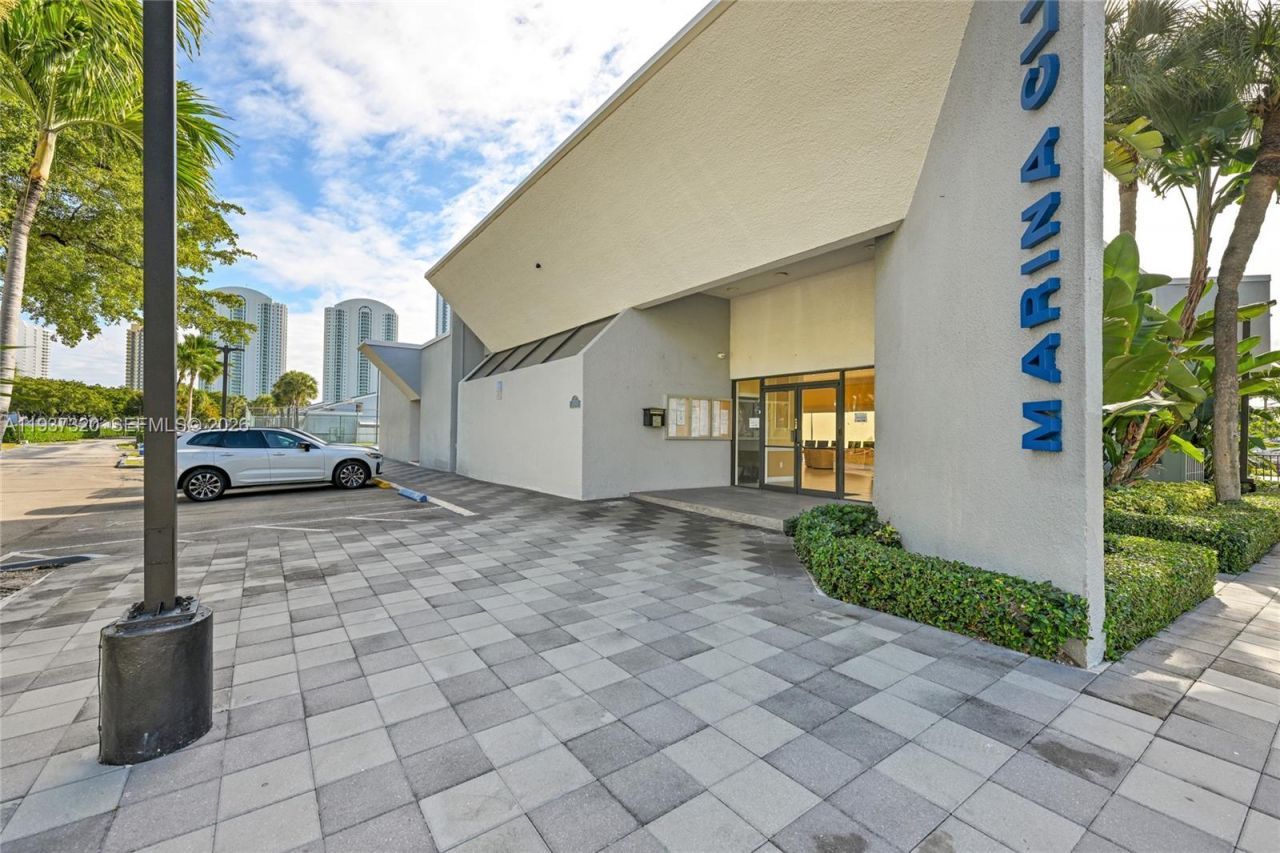 310 Poinciana Dr , Unit 802, Sunny Isles Beach, FL 33160 Photo