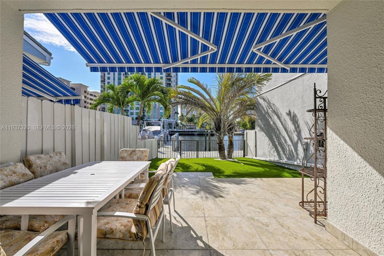 310 Poinciana Dr , Unit 802, Sunny Isles Beach, FL 33160 Photo