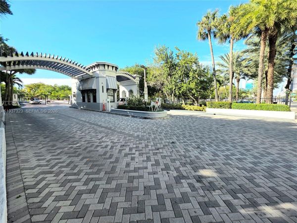310 Poinciana Dr , Unit 802, Sunny Isles Beach, FL 33160