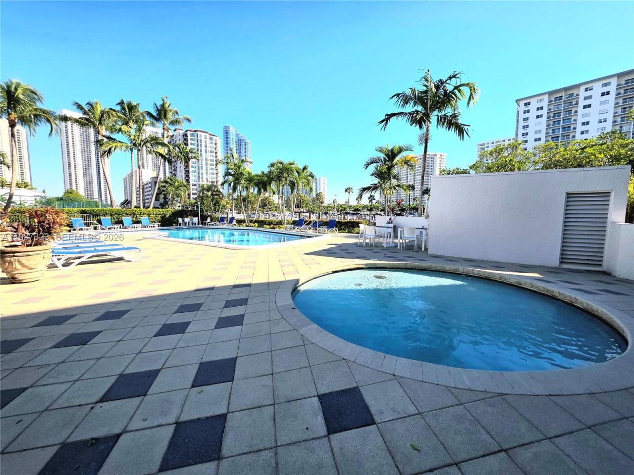310 Poinciana Dr , Unit 802, Sunny Isles Beach, FL 33160 Photo